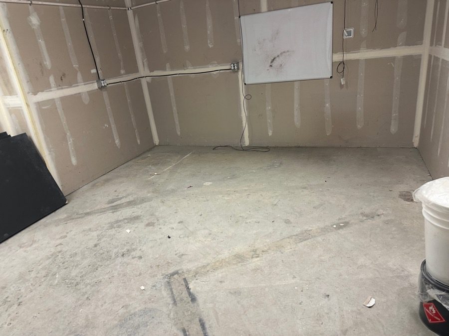 Apartment unit cleared and ready to re-lease at Bella Apartments, Kirkland