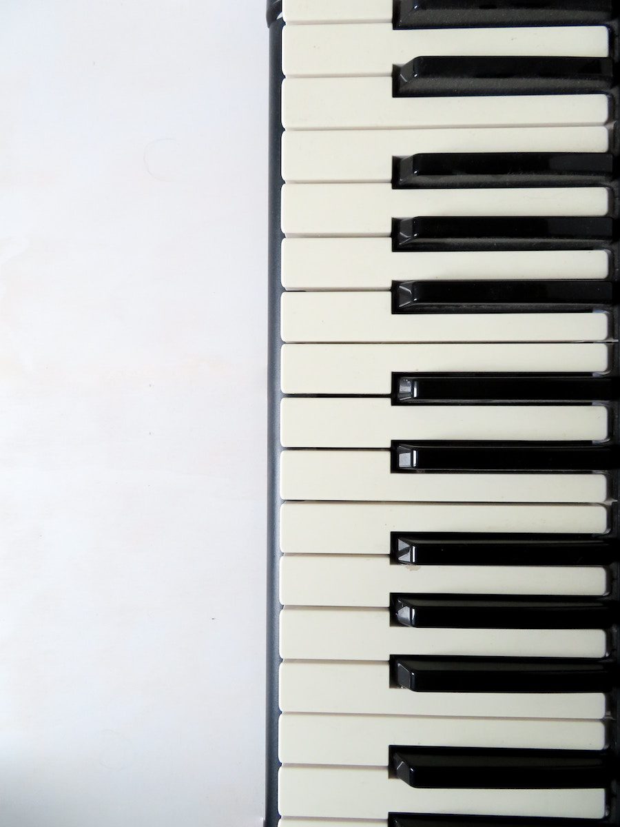 Image showing a piano removal seattle